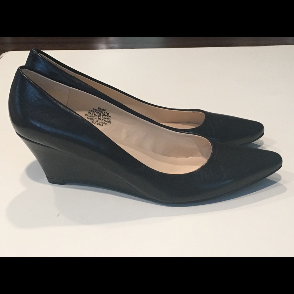 Nine West black leather wedge pumps